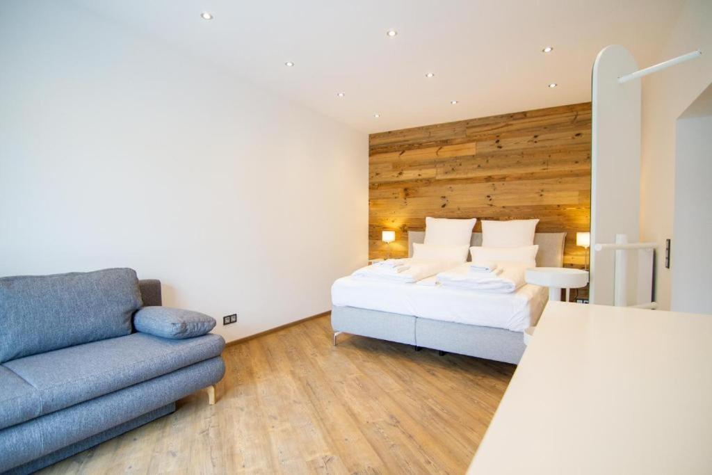 Schiefer Suite Hotel & Apartments Гослар Экстерьер фото